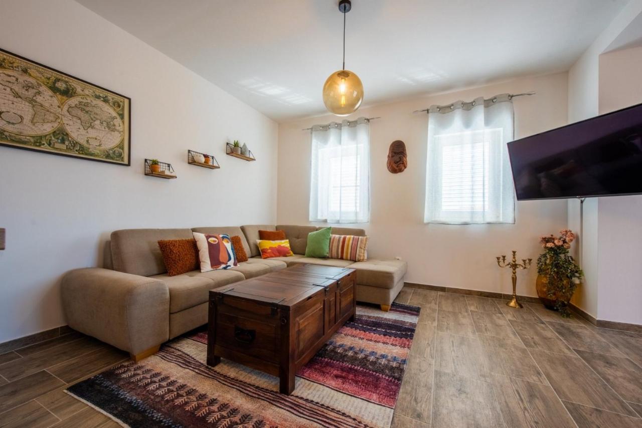 Apartman Paula Kastela Exterior photo