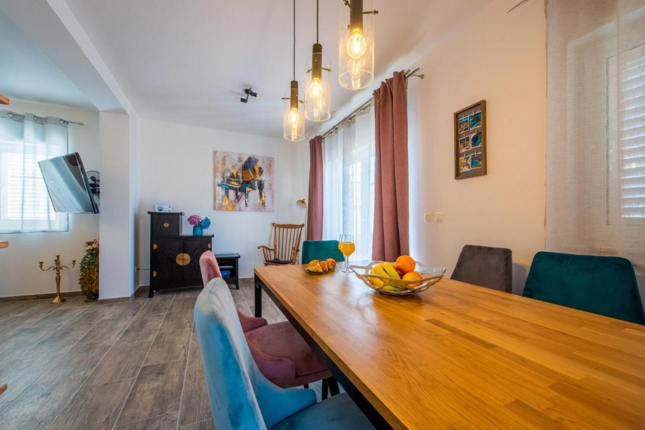 Apartman Paula Kastela Exterior photo