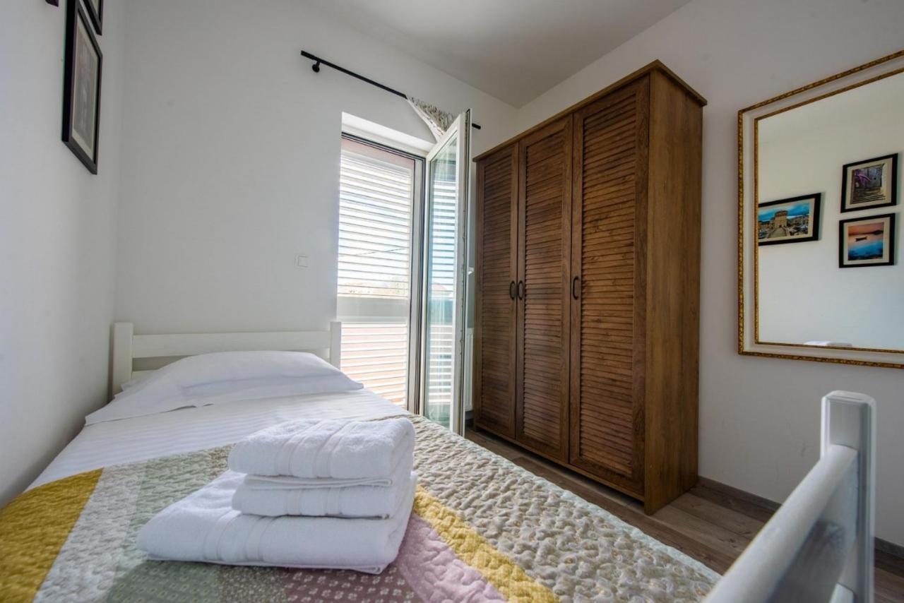 Apartman Paula Kastela Exterior photo